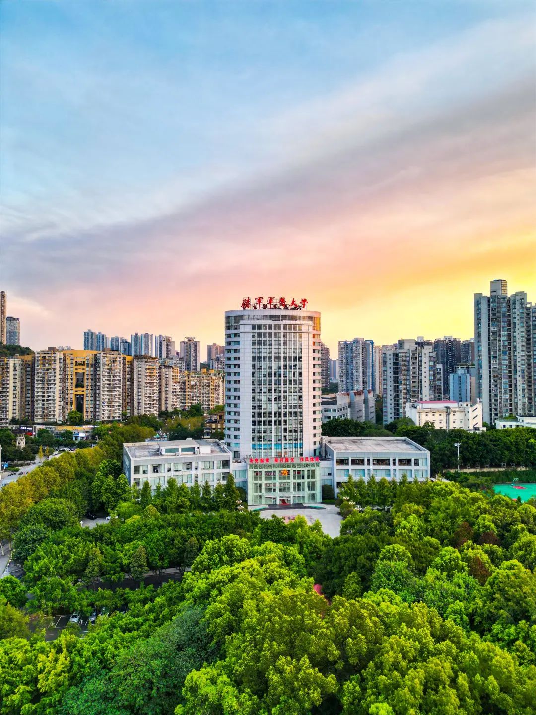 报考27所军校有哪些要求,携笔从戎成才报国