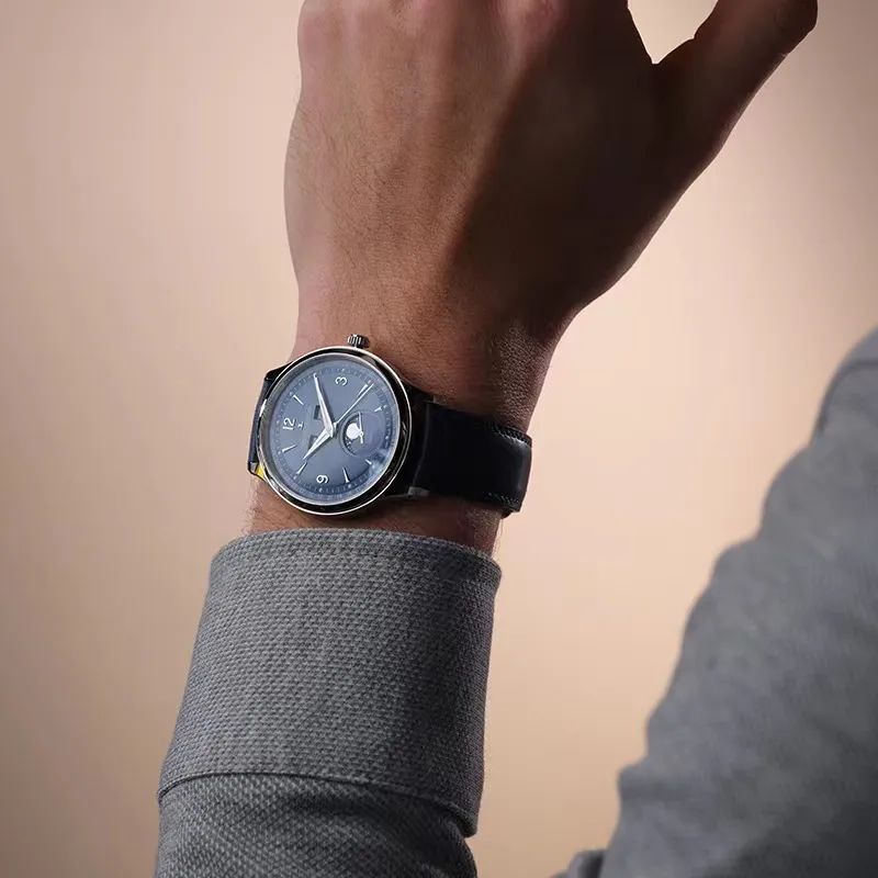 夏天皮带的多种用法大全,夏天应该戴皮带表还是钢带表