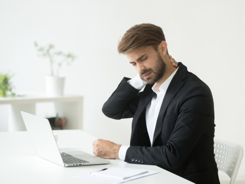 颈部或肩部疼痛如何缓解,肩部疼痛和受凉有关吗