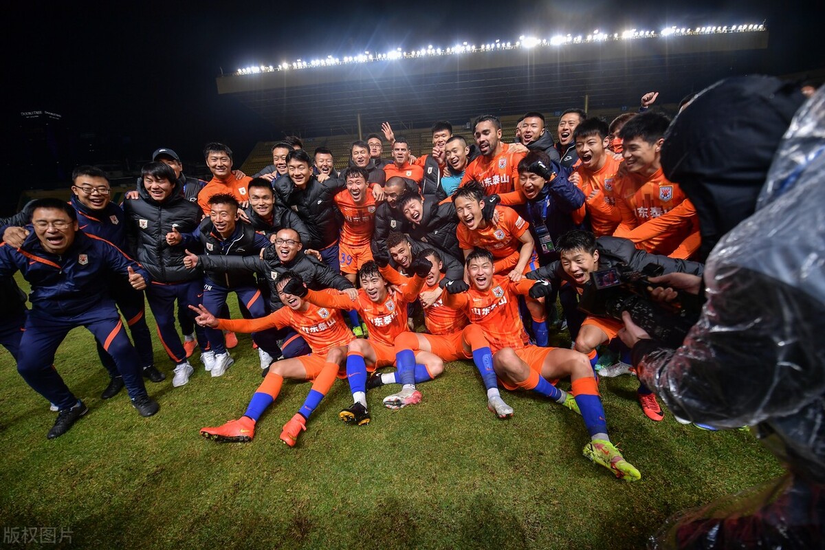 中超鲁能泰山大胜,中超山东泰山队16连胜