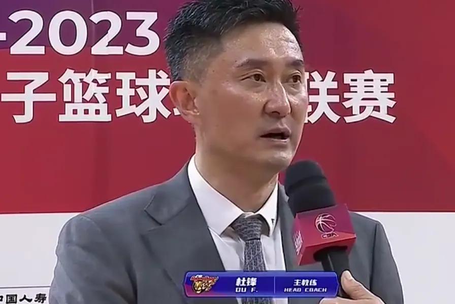 广东男篮12年来首次止步半决赛,广东终结广厦集锦