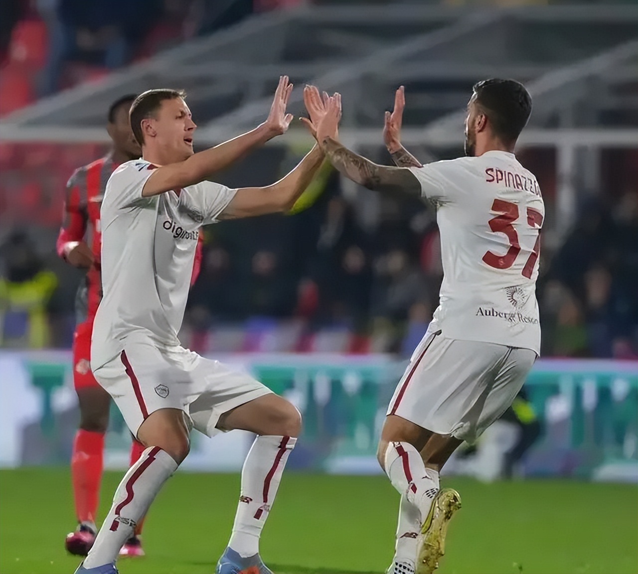 罗马vs尤文图斯迪巴拉,罗马和斯莫林谁强