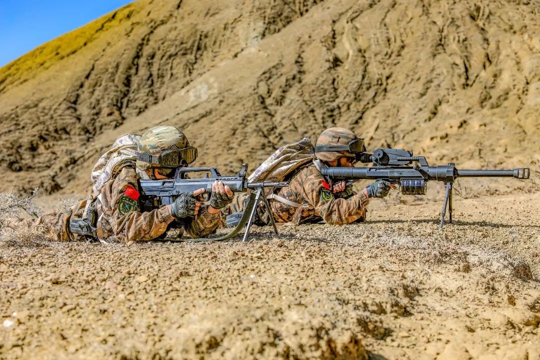 向日夜坚守边关的人民子弟兵致敬,春节向坚守岗位的人民子弟兵致敬