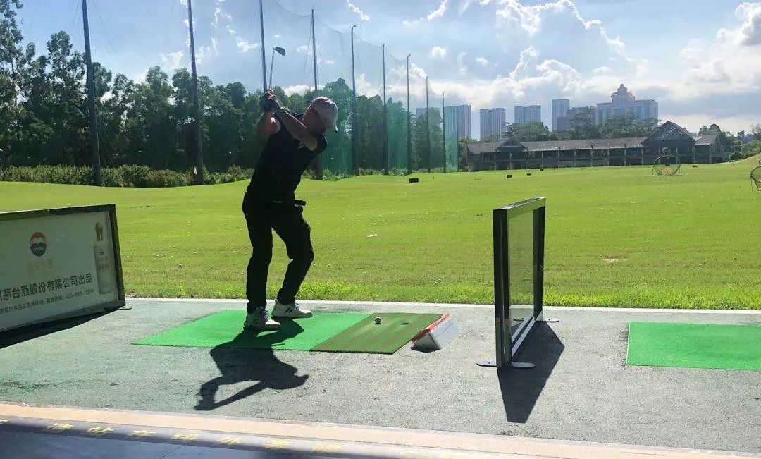 网球高尔夫相通之处,网球和高尔夫能同时练吗