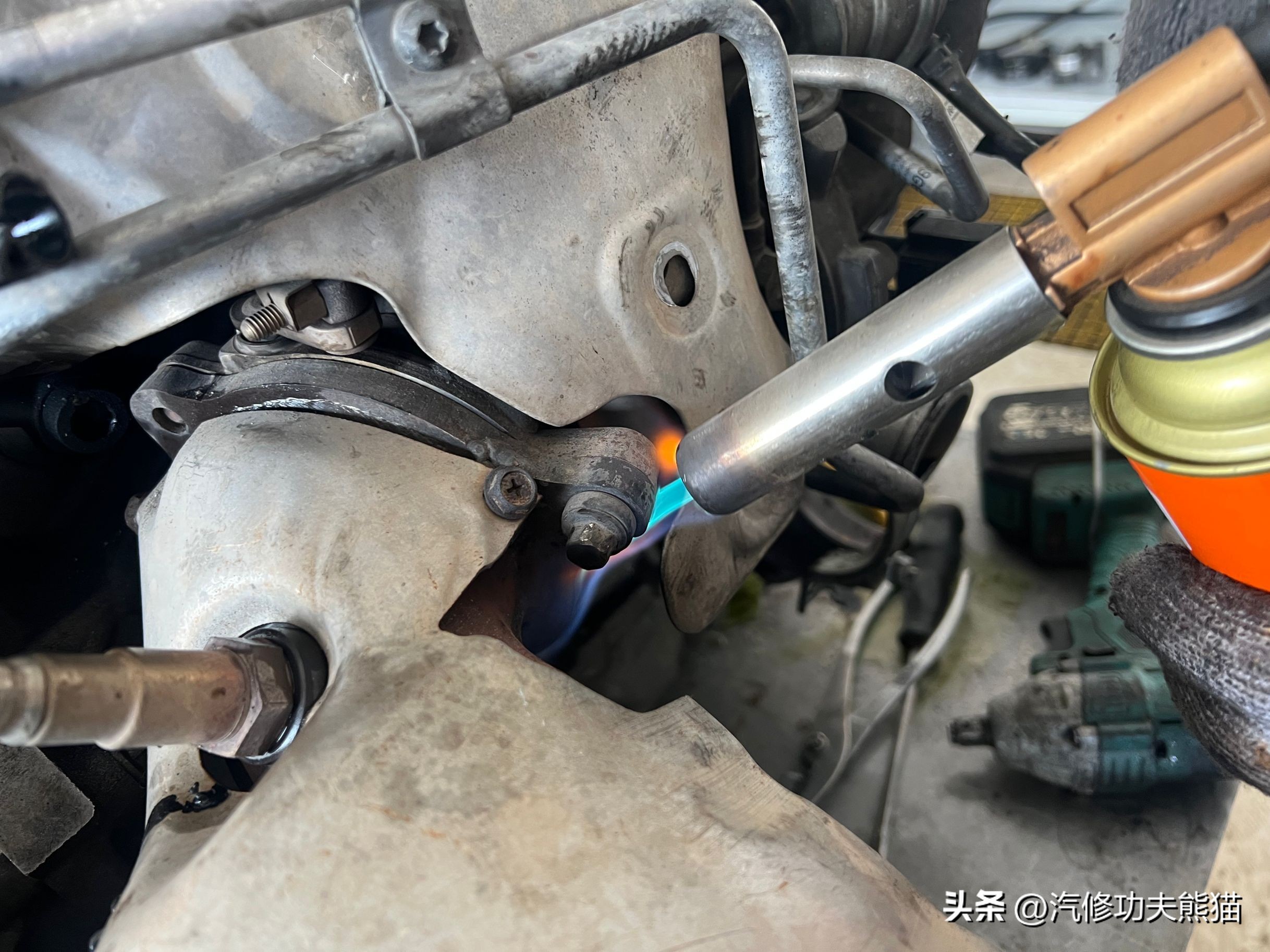 沃尔沃xc60十年老车,最新款沃尔沃xc60烧机油是通病吗