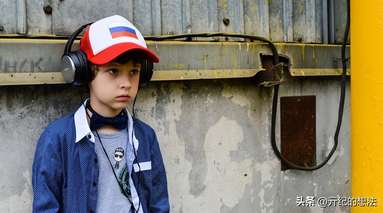 三星galaxyzflip5价格曝光,三星galaxyzflip5外屏信息曝光