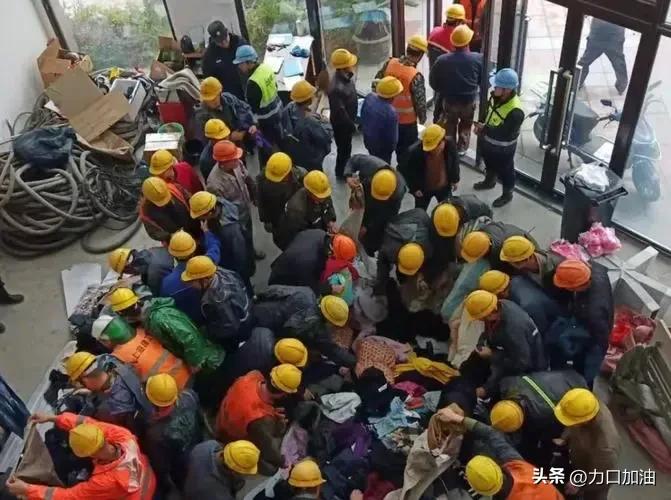 我今年55岁吃过土睡过街一年赚到人生第一个100万