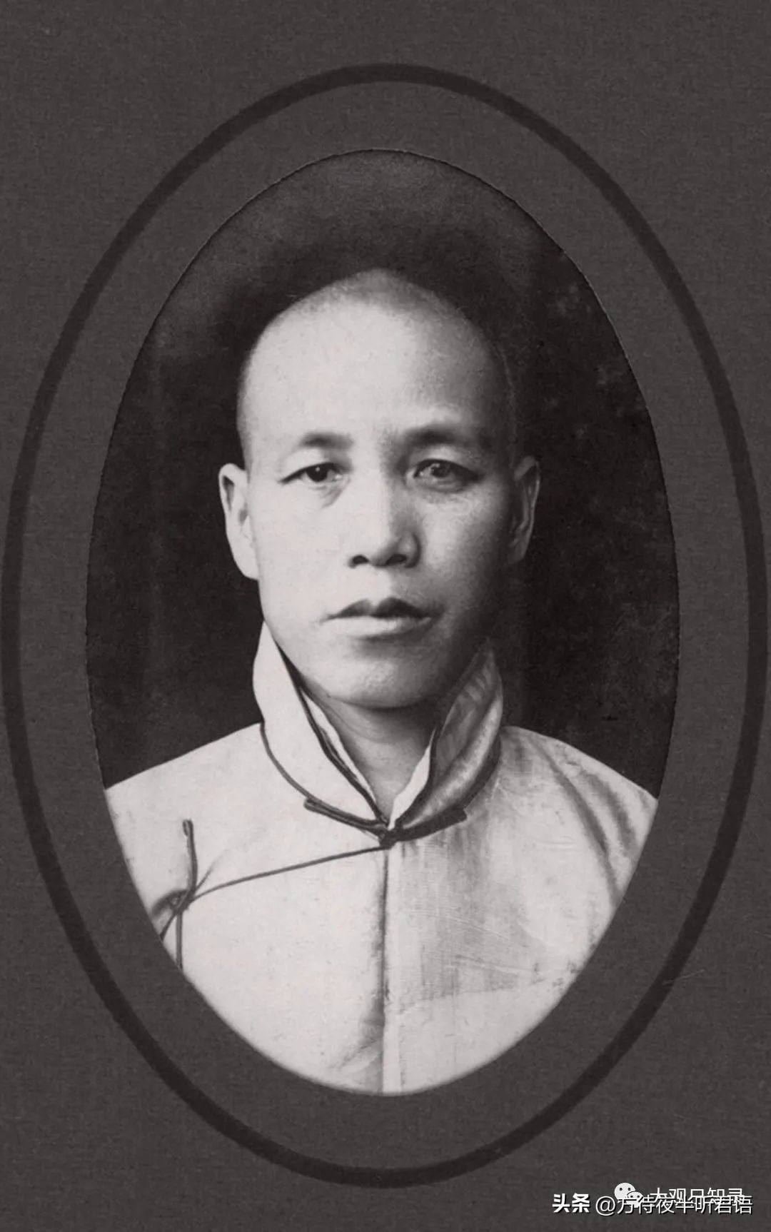 清宫太监真实的老照片,清末老照片离宫的太监