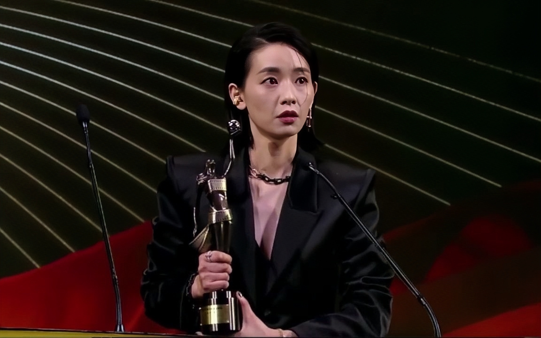 巅峰时期的谢霆锋有多么迷人,谢霆锋在香港娱乐圈什么地位