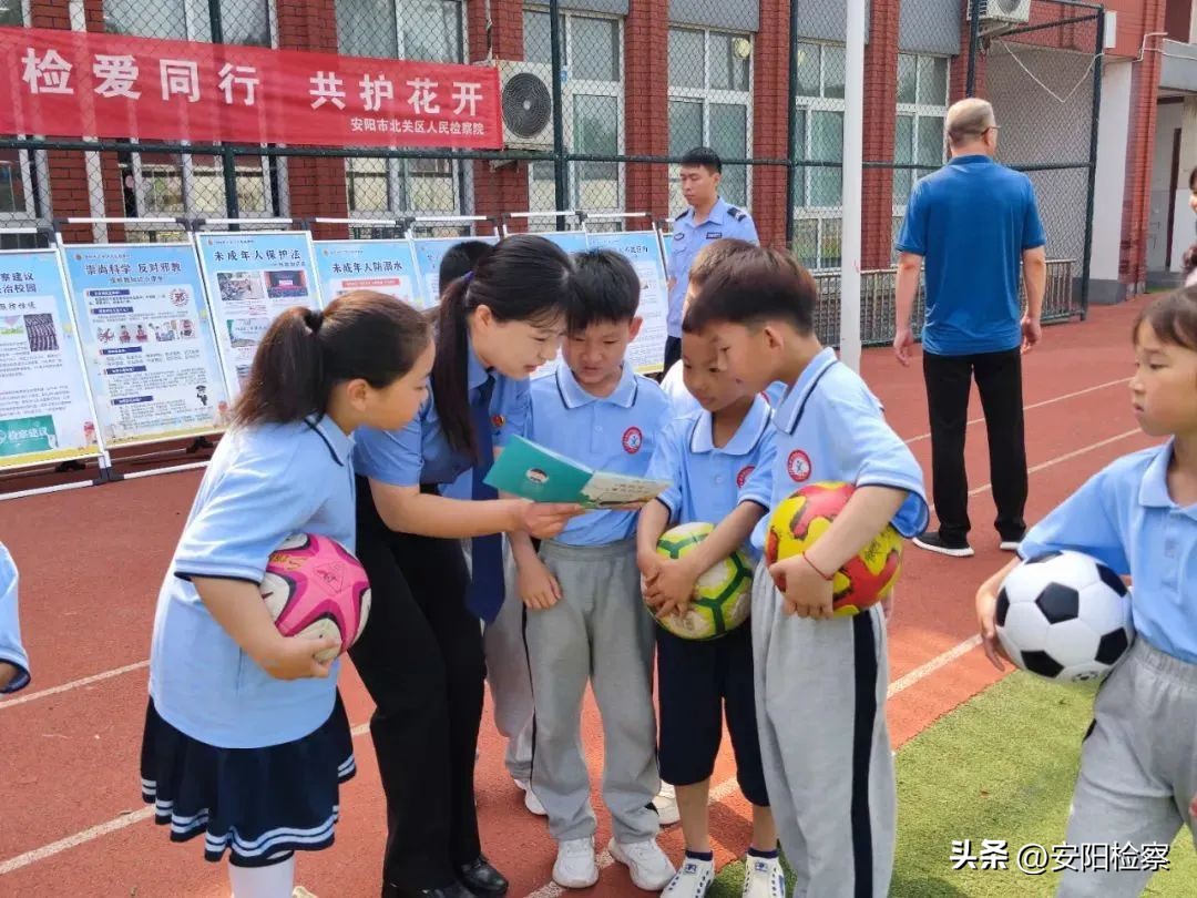 与法童行护航成长,与法同行法制宣教活动