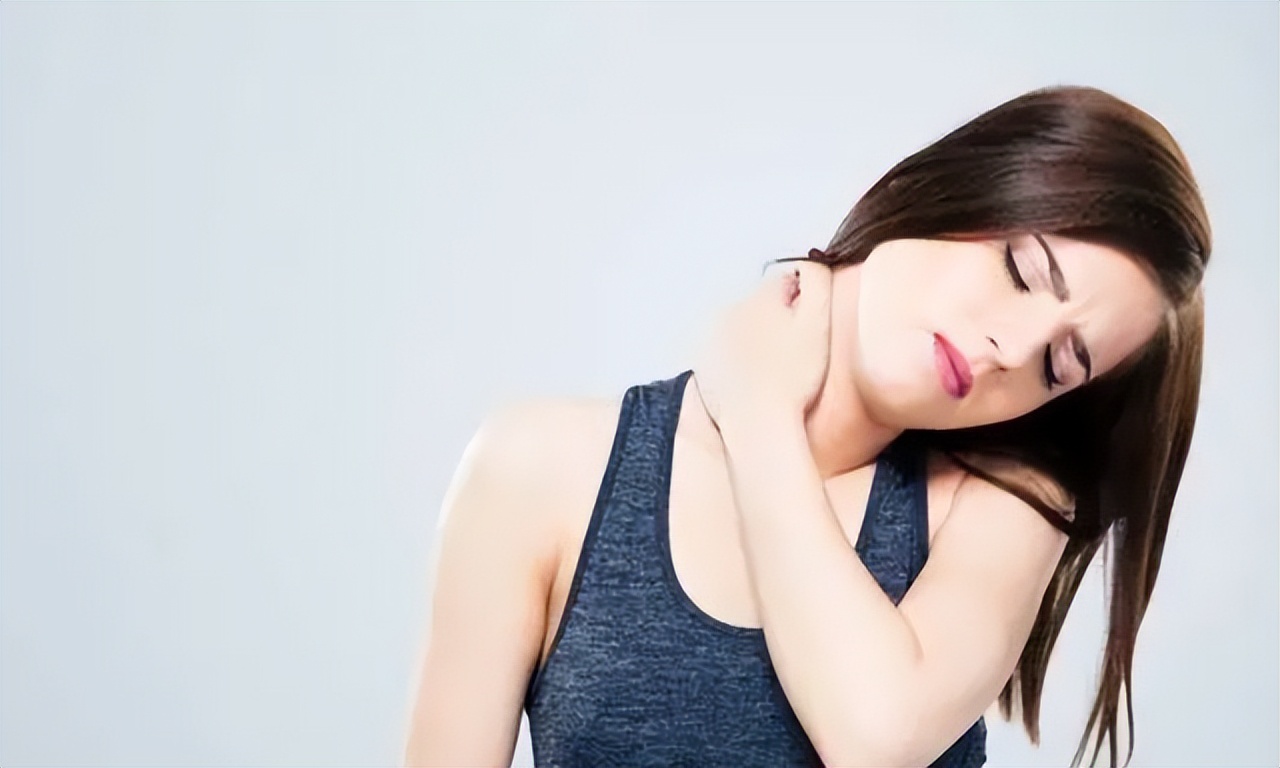 腋下小肉粒能直接揪掉吗,腋下的小肉粒能揪掉吗