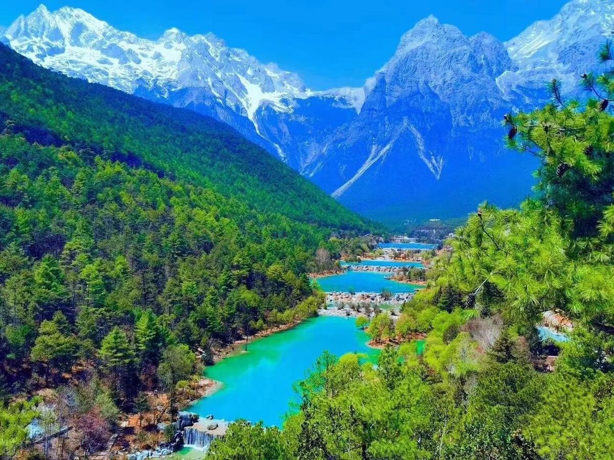 在云南旅游攻略详细路线推荐,在云南旅游攻略路线详细介绍