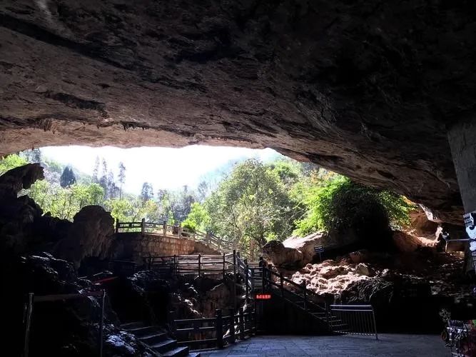 云南昆明有哪些景点值得去,云南昆明旅游必去十大景点
