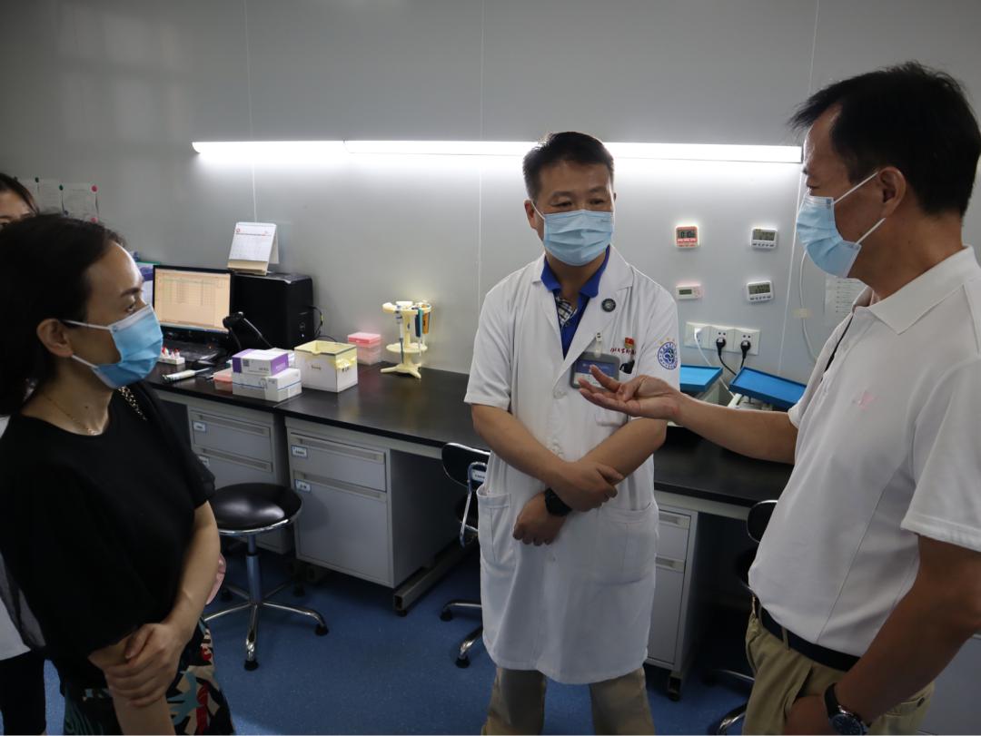 省皮肤性病防治所到西安市督导性病防治工作