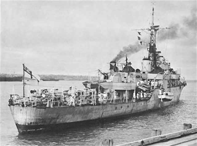 1949年，英舰闯入战区，毛*东泽**回复4*级A**急令：妨碍渡江，均可轰击