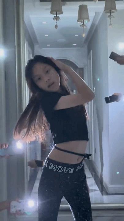 李小璐这两年经历了什么,李小璐能亲手毁掉自己的名气