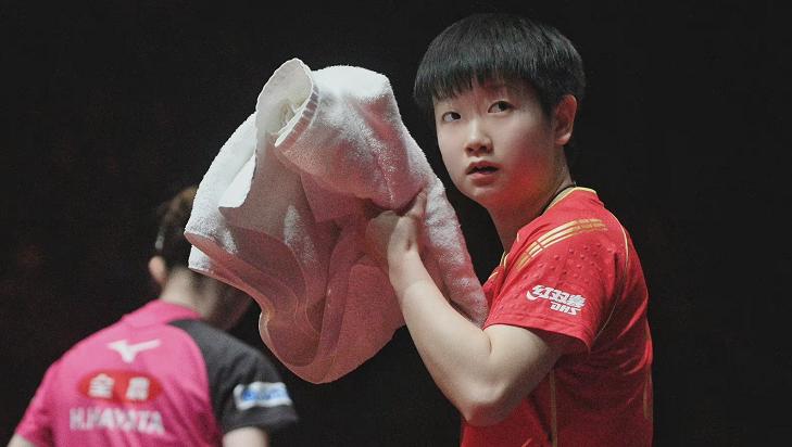 孙颖莎对徐孝元世乒赛打脸解说,孙颖莎庆祝王楚钦夺冠