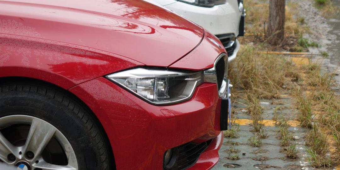 06年宝马320i二手的值得入手吗,二手宝马320i保养需要多少钱