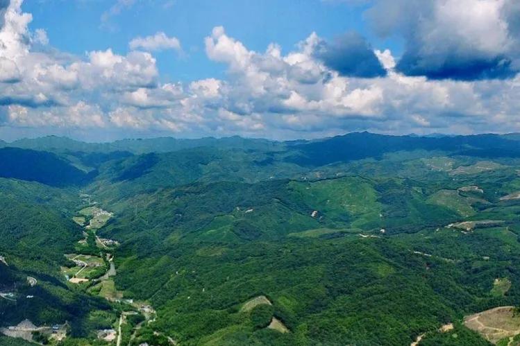 我们是工人我们是军人：中国核工业741矿（00251部队）的来龙去脉