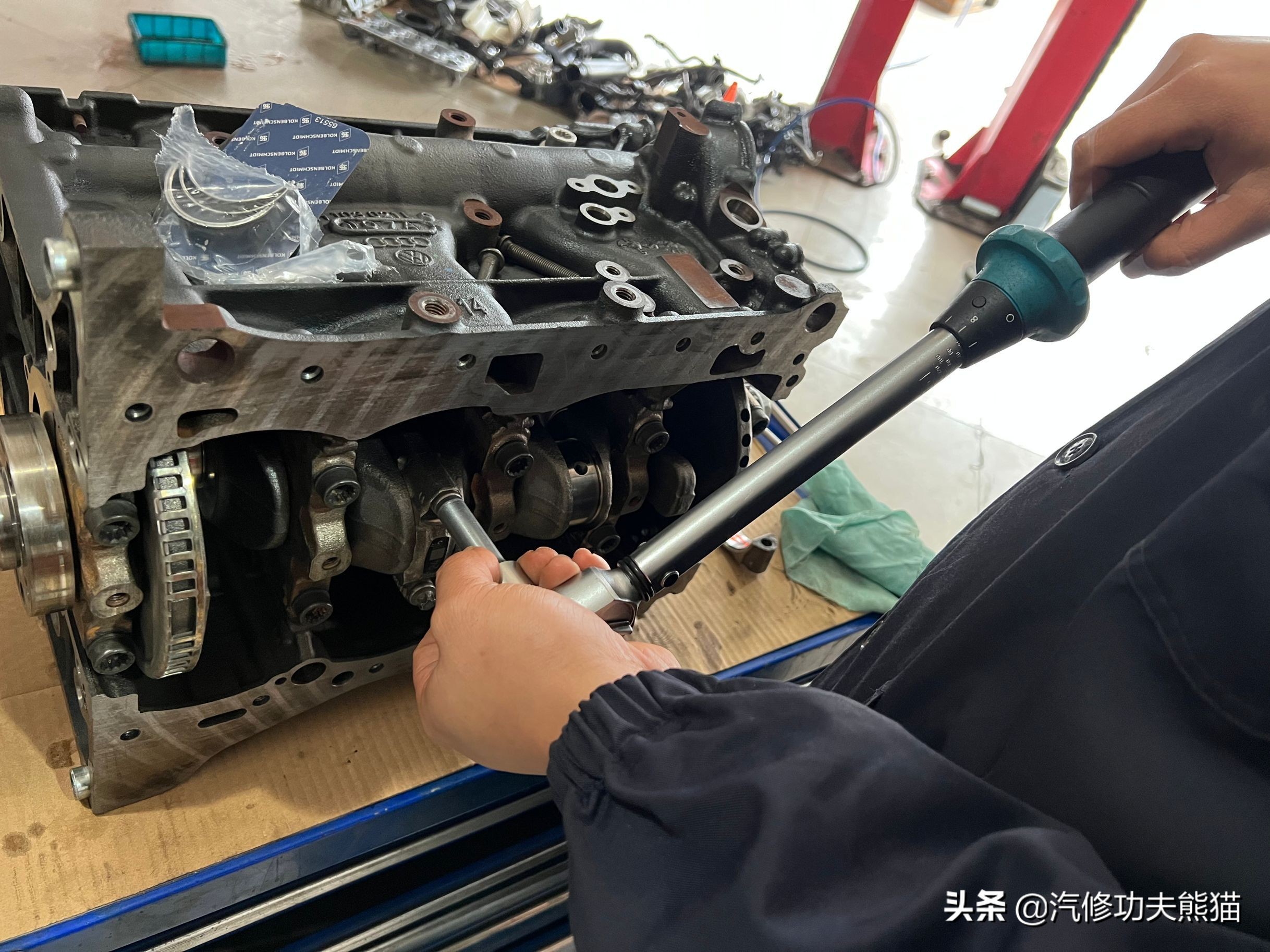 大众夏朗11万公里烧机油,大众夏朗九万公里突然烧机油