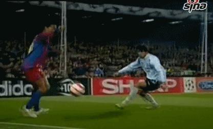 足球过人招式小学生,篮球和足球哪个过人招式多