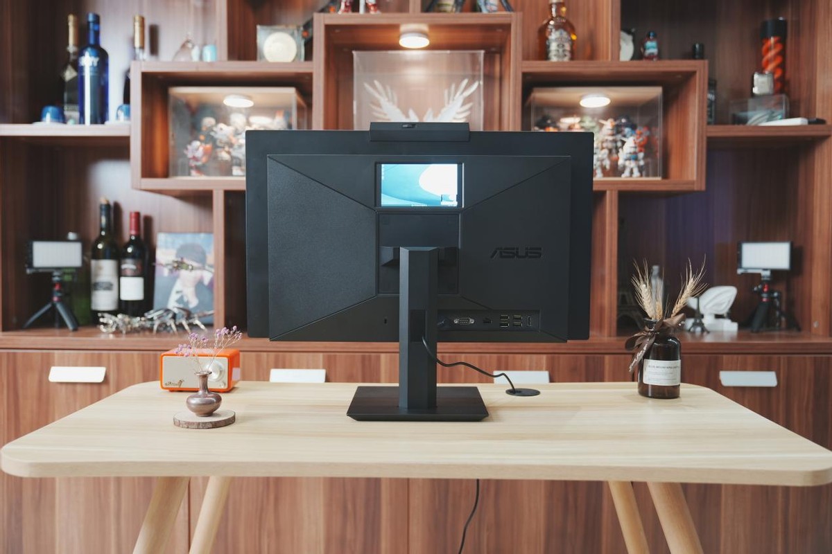 背后带触控屏幕的办公电脑见过吗？华硕弘道一体机A6640评测