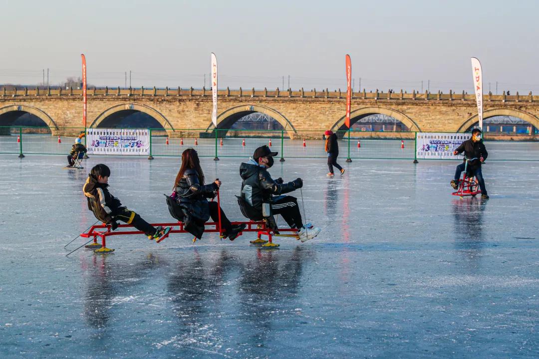 北京冰场游玩攻略,北京天然的冰场有哪些地方