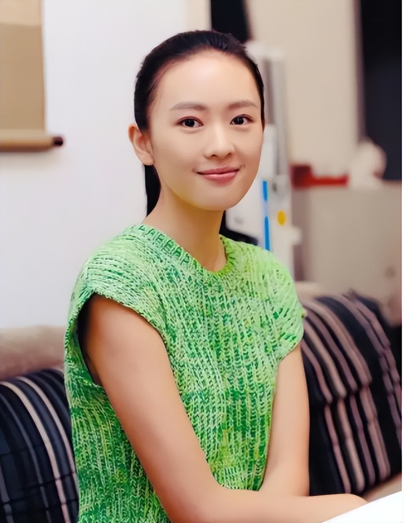 嫁人即翻身？从丑闻女主到逆袭视后，童谣身后的故事从没那么简单