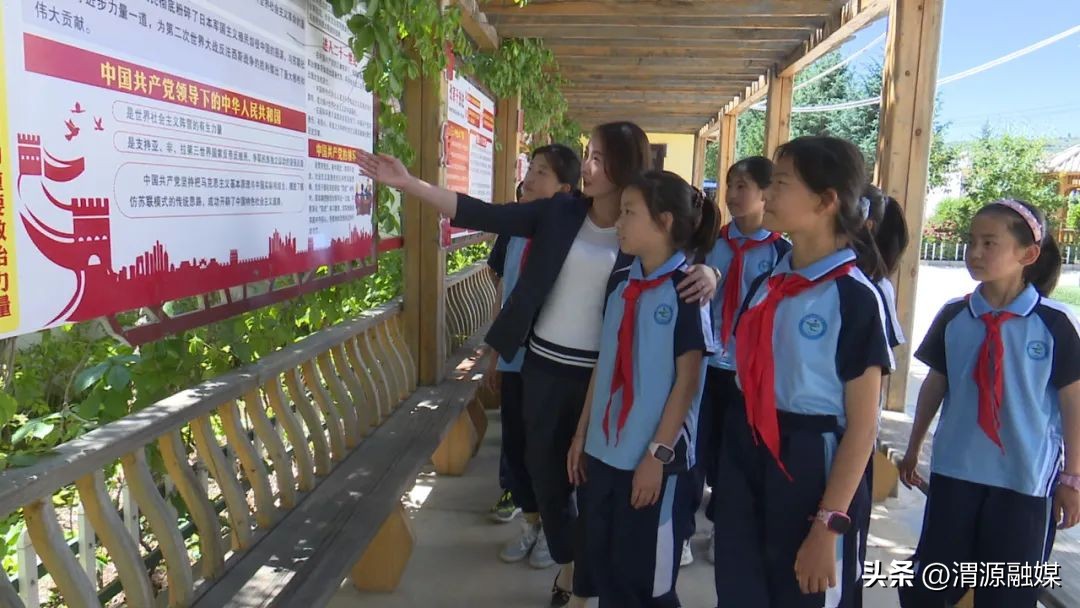 「委员风采」政协委员康雅莉：教坛耕耘者履职显担当