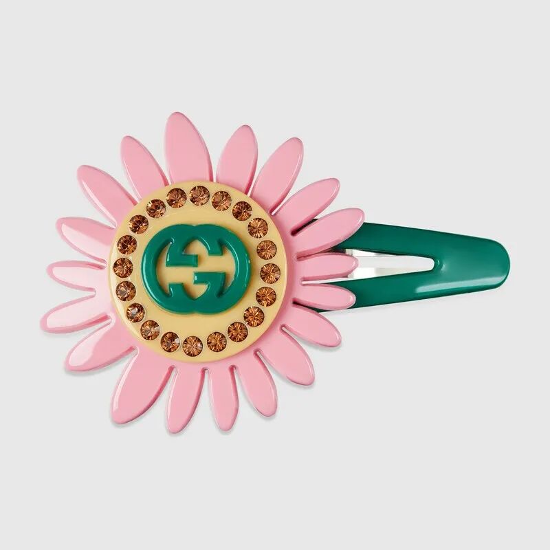 顶流卖丑大翻车！11万的透视裤、露奶衫，25万的飞机包，狗都不买