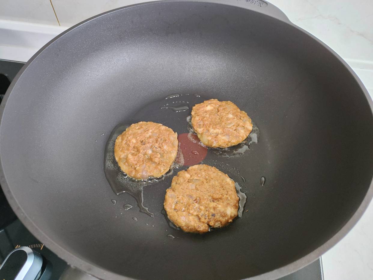 别再买肉饼吃了！自己做吧，比牛排还好吃，0添加还不花钱