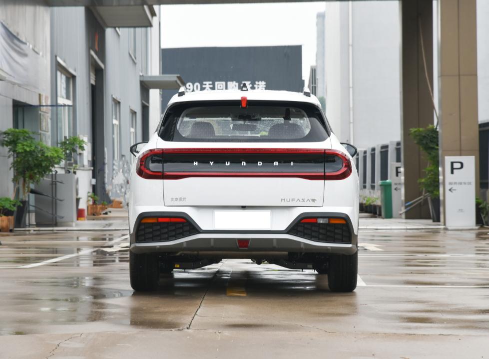 现代全新胜达开到150码,二手胜达和ix35哪个合适