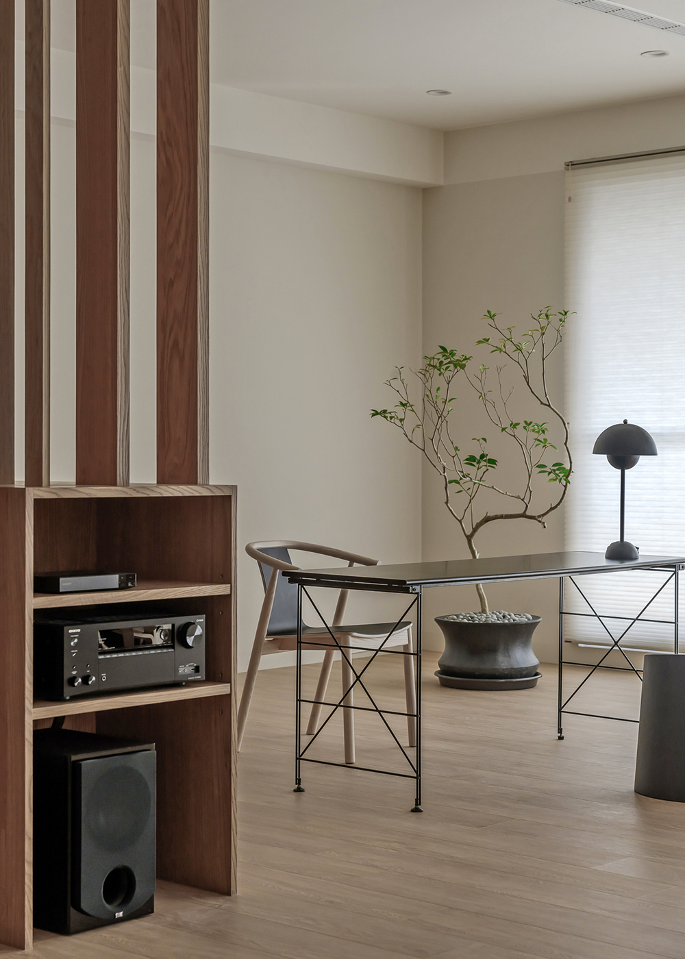 微水泥加原木装修效果小户型,微水泥设计风格小户型