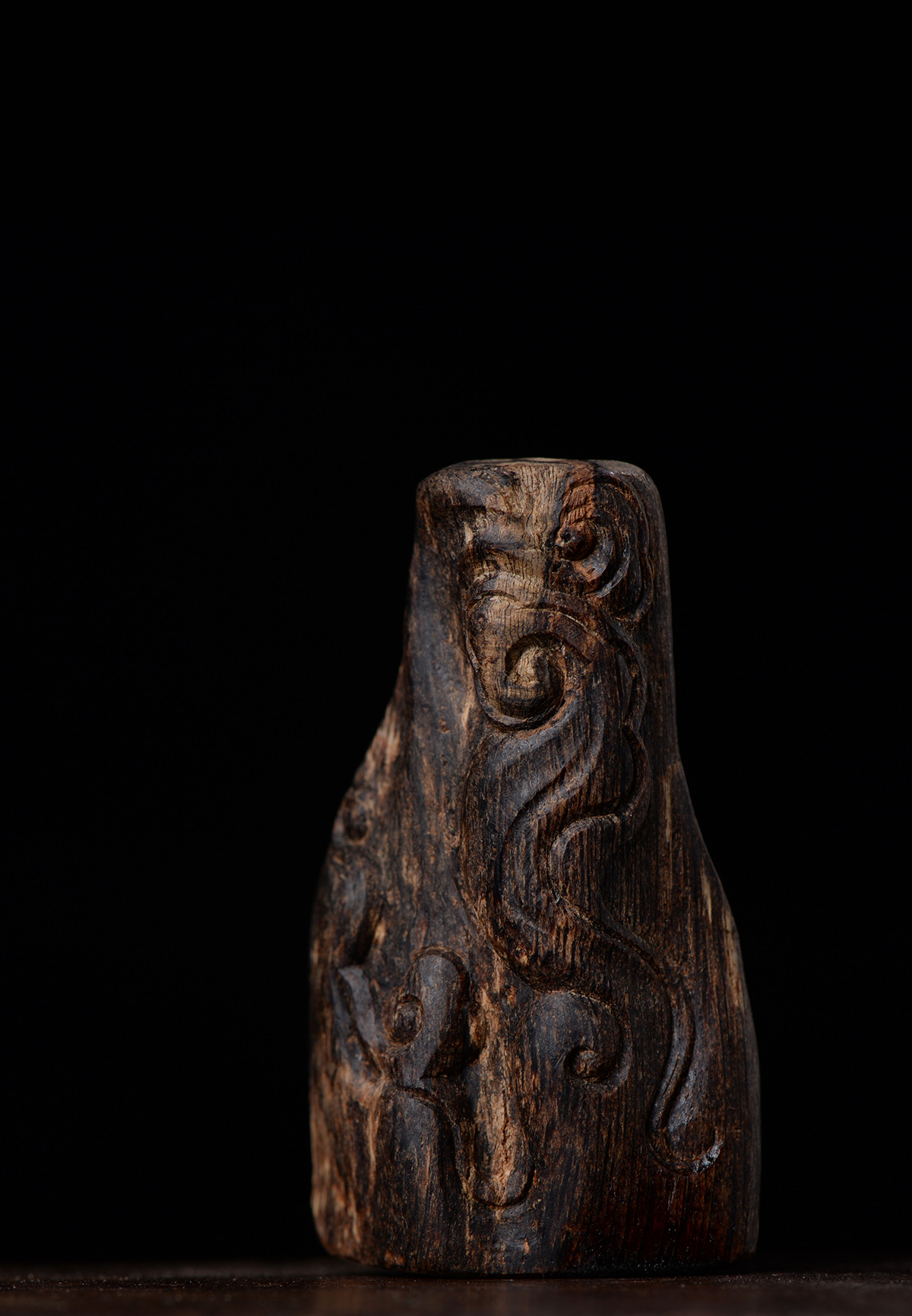 加里曼丹沉香雕件值钱吗,明清奇楠沉香顶级圆雕件