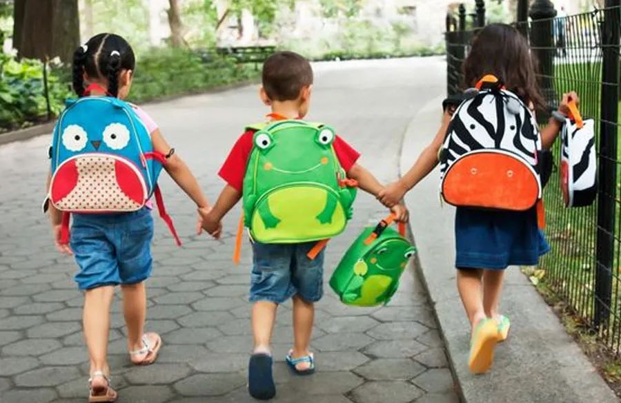 儿童画教程之书包简笔画,各种各样的书包儿童画