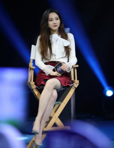 今年春晚主持人马凡舒个人简历,春晚主持人马凡舒收入