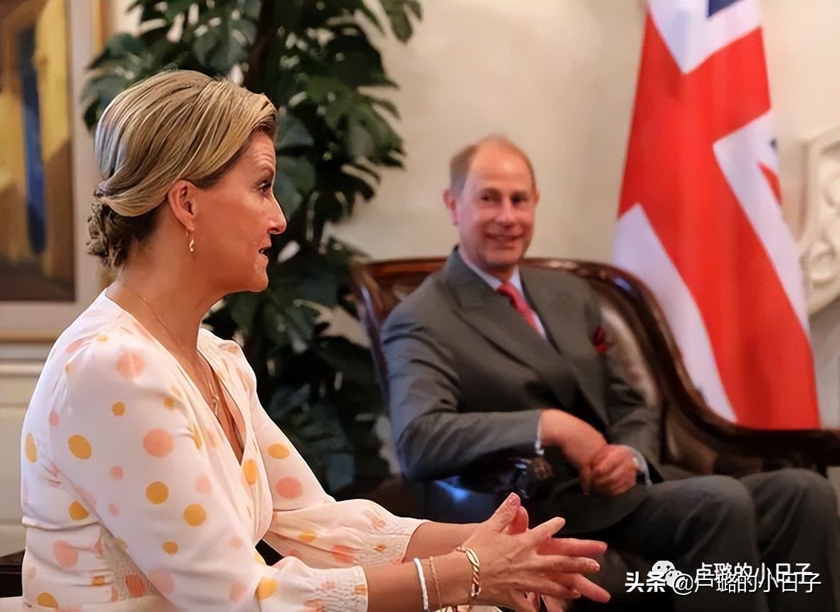 朱莉意大利,朱莉罕见亮相