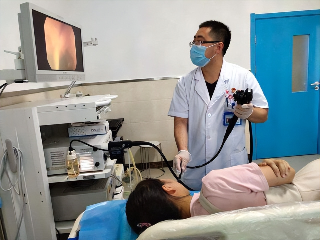 做一次胃镜对胃伤害多大,胃镜多长时间做一次不伤害胃