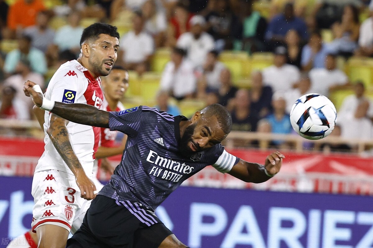 2-1，恩里克2记妙传，摩纳哥掀翻法甲7冠王迎来3连胜，亨利见证