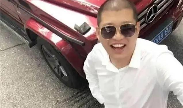 二驴晒存款68亿视频是真的吗,网红二驴自曝68亿存款