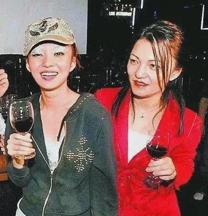 张韶涵首谈10年前被妈妈背叛,张韶涵首谈家庭风波