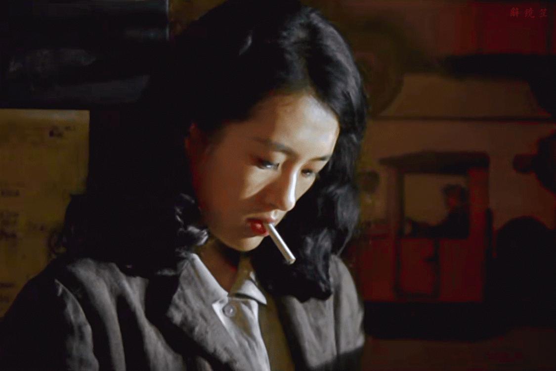 女明星影视抽烟,影视女明星抽烟片段