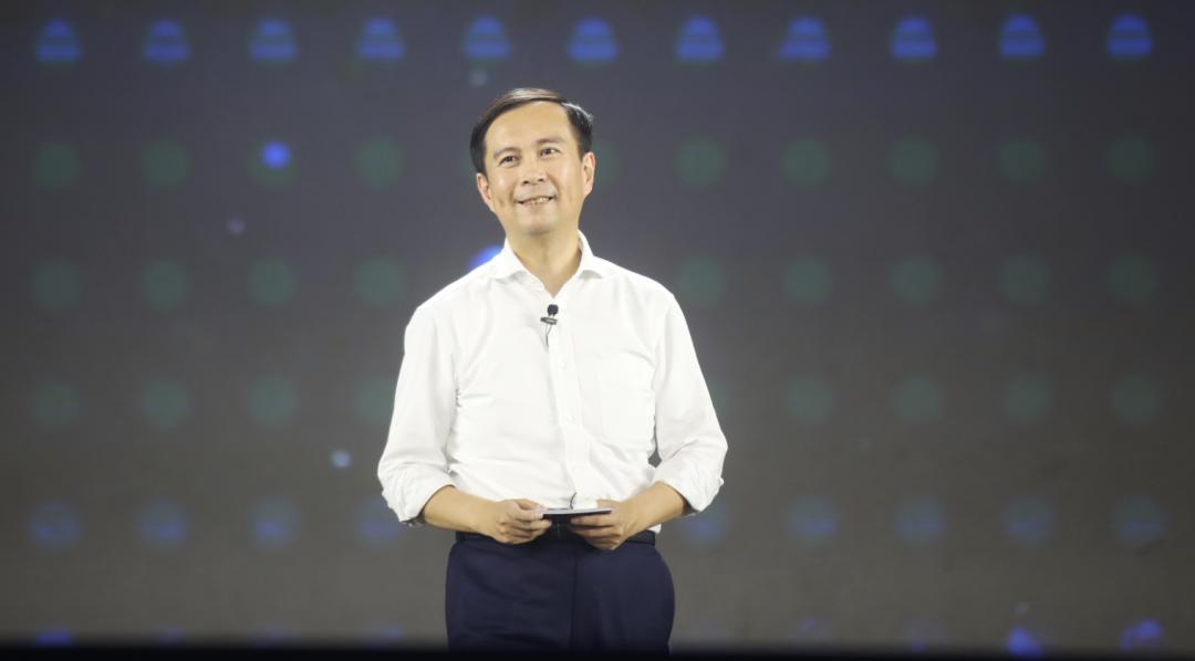 百亿补贴大战，淘宝隔岸观火