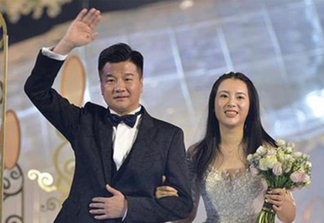 前夫是个贪污犯，历任男友都莫名其妙的分手，殷桃的感情路真难走