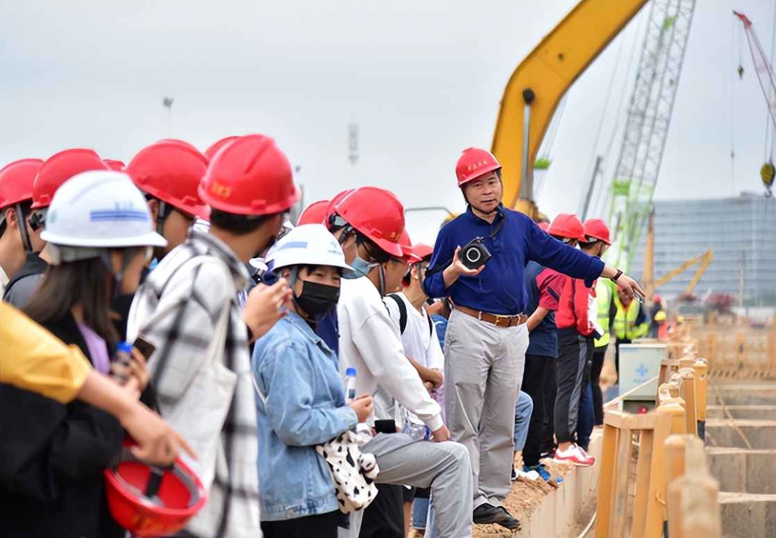 建筑央企招聘社招,七险二金央企招聘