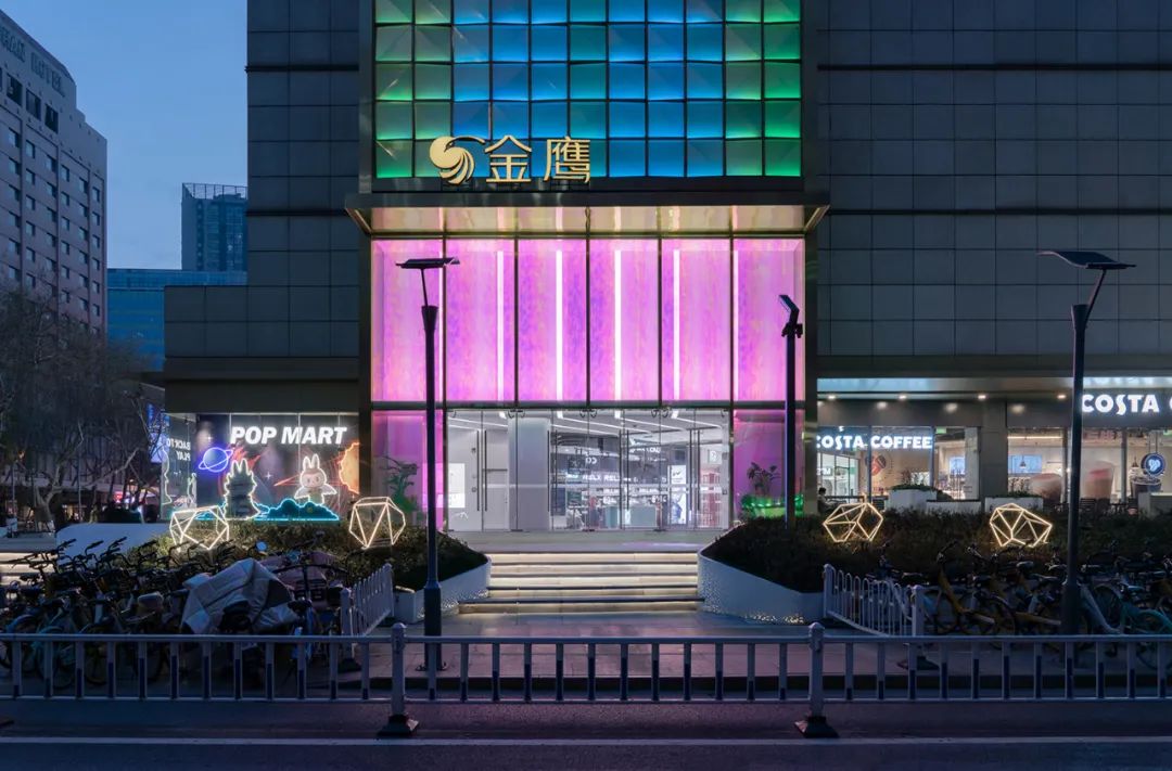 南京市玄武区珠江路金鹰,南京珠江路金鹰国际麦田景观