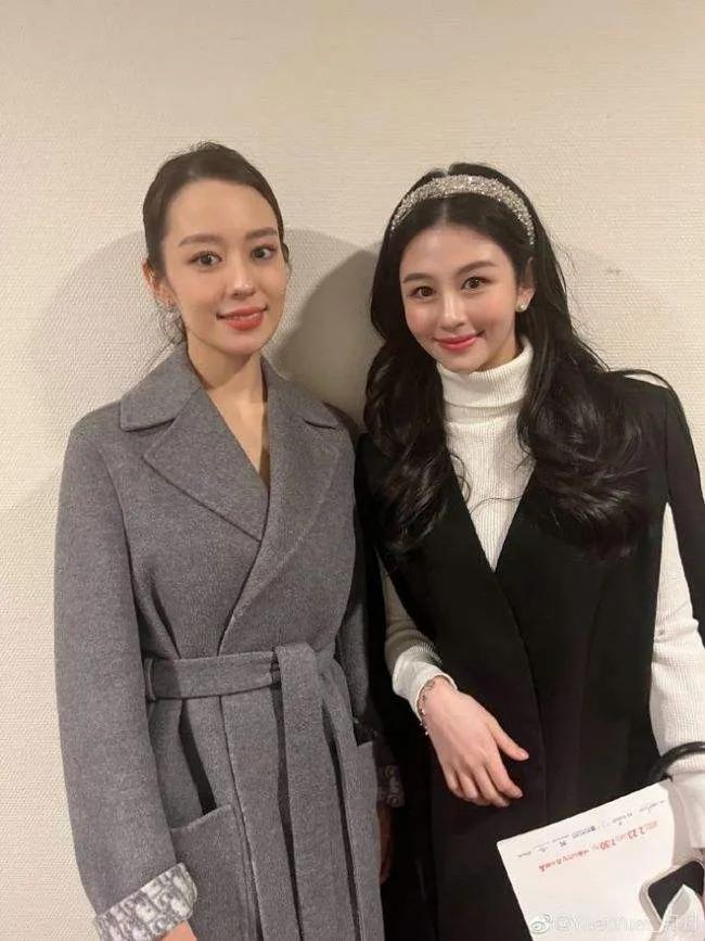 润唇膏韩系,润唇膏涂脸涂嘴的视频