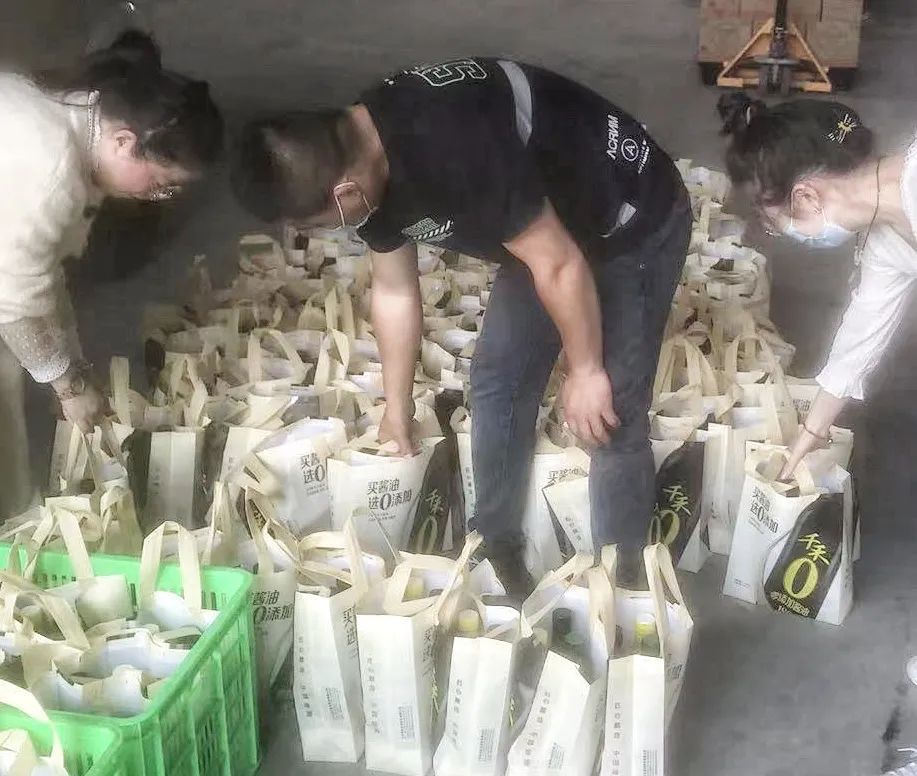 电子厂工作环境恶劣,电子厂上班环境图片