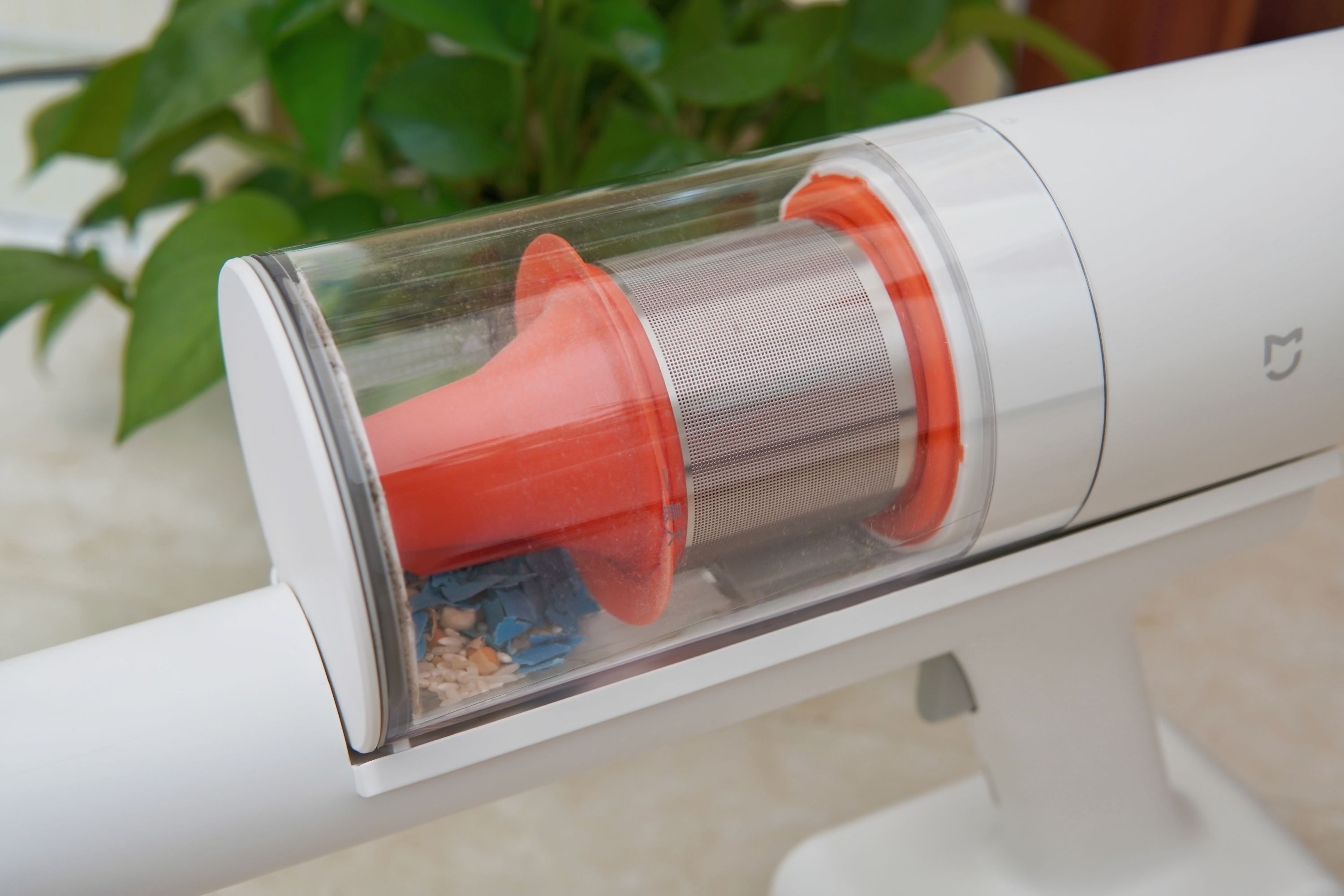 小米无线吸尘器2slim与轻羽版,小米吸尘器2和2slim测评