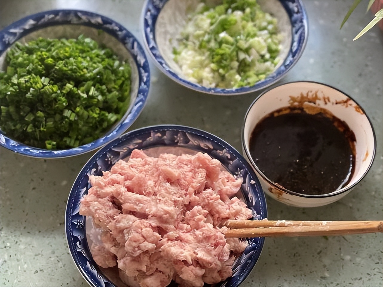 做包子馒头不用酵母粉可以做的吗,酵母粉发面怎样蒸的包子馒头蓬松